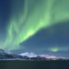 shapinglight: (northern lights)