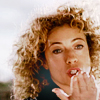 songofsong: (Kiss Kiss)
