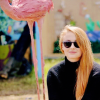 barre_none: (sunnies w/balloon)