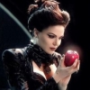 st_oriedqueen: (apple)