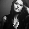 beautifulsuffering: (Amy Lee [Lost in paradise])