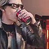 quickfingers: (☈ product placement)