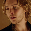 chaos_born: (toby-regbo-reign-2332148)
