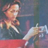 una_persson: (reading)
