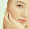 venusundae: a close up of hyoyeon w clear af skin (１３１ (a little dust wont ruin me))
