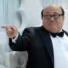 findmeinthealps: pointing devito (pointing devito)