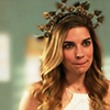 gloss: (Schitt's Creek: Alexis the queen)