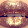 alisanne: (Golden lips)
