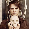 buggyfiction: (TO: Kol with skull)