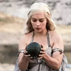 thebrideoffire: ([Daenerys] Examines)