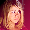 prixmium: (rose tyler - scared)