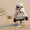 ysilme: Lego Storm Trooper walking through sand. (Lego Star Wars)