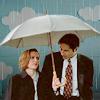 bemused_writer: Duo under an umbrella (Mulder/Scully)