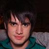frausorge: Brendon Urie smirking with Ryan Ross's arm around his shoulders (worry 'bout yours)