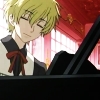 spectaculaire: (Pianoman)