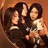 bluedreaming: Irene, Seulgi & Yeri (Red Velvet) looking in the mirro (kpop - irene seulgi yeri in mirror)