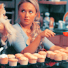 adamantined: (☍ CUPCAKES)