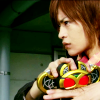 linky: Kivat biting wataru's hand. (Kiva: Gabu)