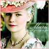 ext_46111: Kirsten Dunst as Marie Antoinette wearing a hat (marie antoinette hat)