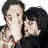 girlanachronism: Noel Fielding and Julian Barrat close-up, peering through their fingers (The Mighty Boosh)