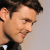zenslash: grinning like mad (Actor:Karl Urban-side)