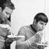 laughingrat: Shatner&Nimoy eating, in costume (FUD)