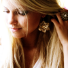sweetvalleygirl: (hair tuck)