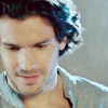 sworntovalor: (small smile)