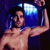 smilederek: (SINGLE HANDCUFF AND GIANT CHEST)