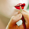 meredith44: Geisha putting on red lipstick (Red lipstick)