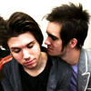 mizubyte: ([p!atd] bden stares at ryan)
