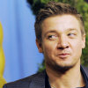 broken_arrow: (cheeky sideeye Renner)