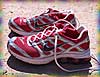 codyne: Red running shoes (red shoes)