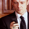 standsonhigh: (Texting)