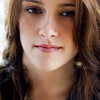 jovahs_heiress: (b ~ warm)