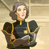 lineality: (arms crossed)