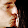 nomenfurem: (Kissing Someone On the Cheek)