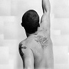 sinensis: justin timberlake's naked back (MOMA justin)