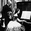 christabel_daae: (Le vieux piano)