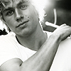 hulk_ling: (shoulder smile with sun halo)