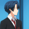 senpaisprince: (Glancing right)