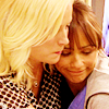goodbyebird: Parks and Recreation: Leslie and Ann hug. (P&R best of friends)