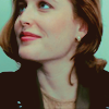 pinkherring: (smile Scully)